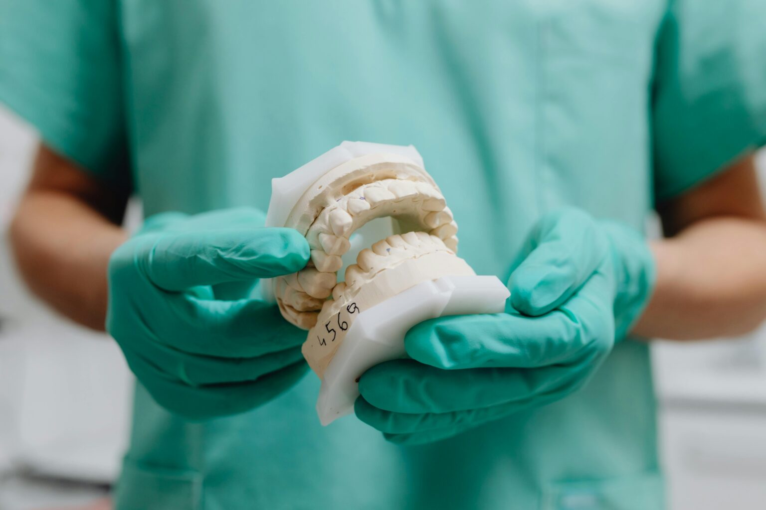 Prótese Dentária em Porto Alegre – Saiba Quando é Necessária e Qual o ...